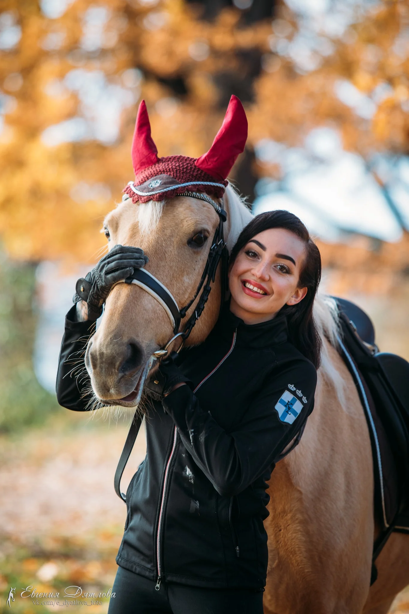 Burgundy Fly Hat - Image 3