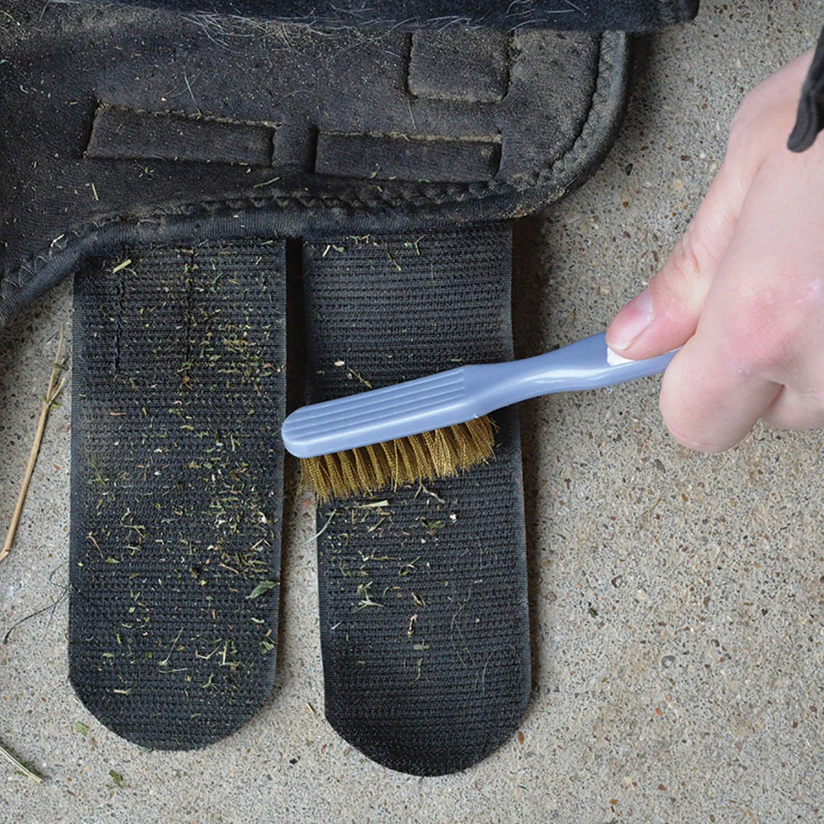 Cashel Velcro Brush - Image 2