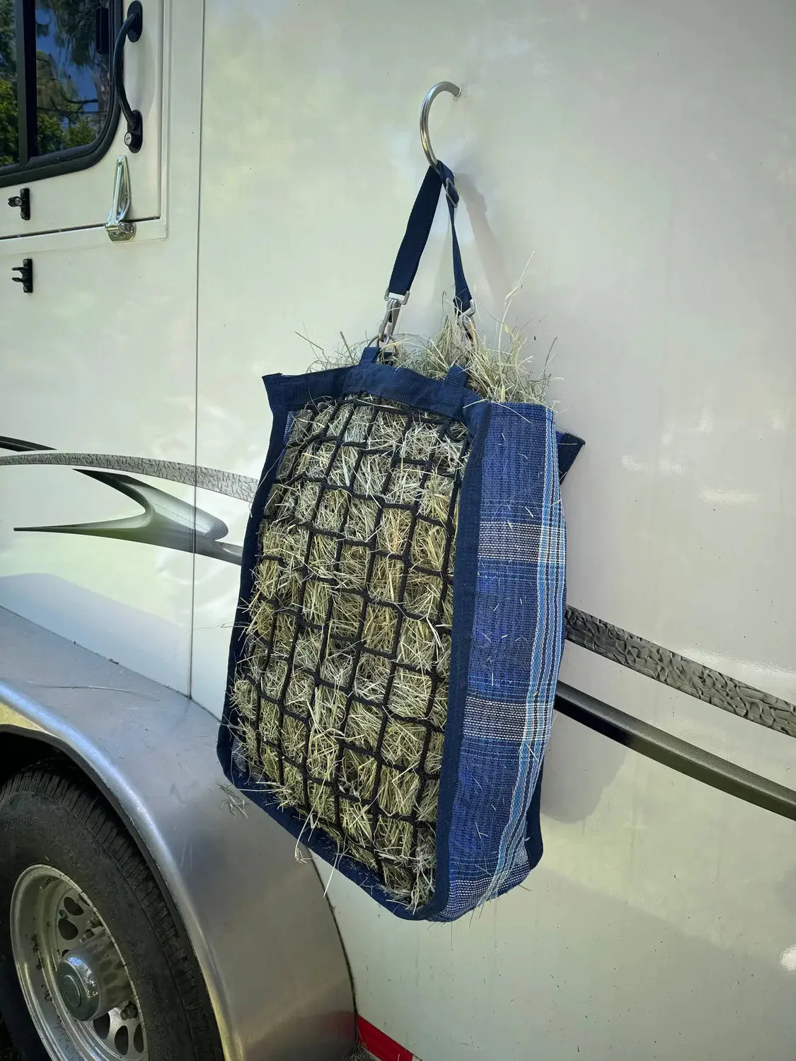 Deluxe Slow Feed Hay Bag - 1 Flake - Image 5