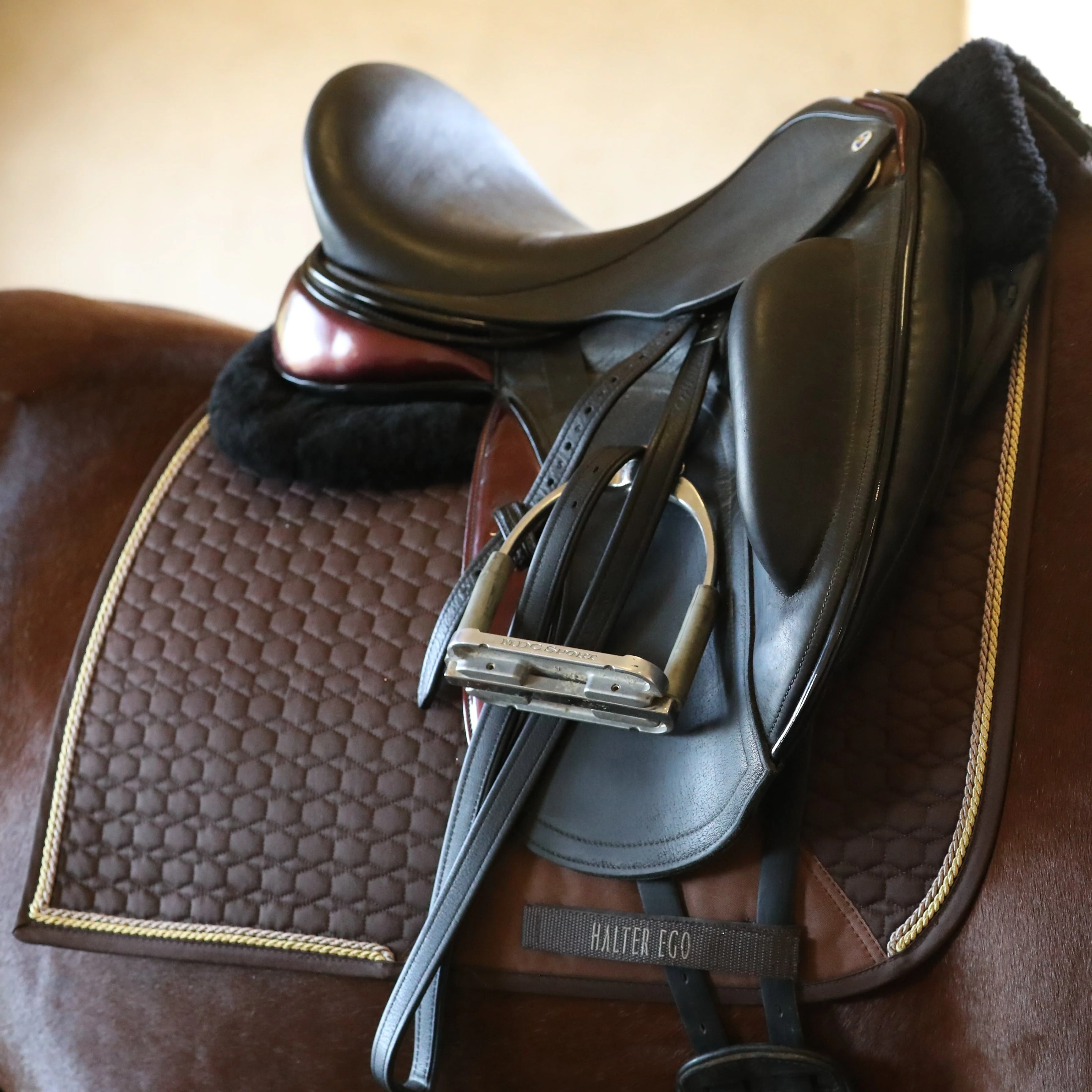 European Cotton Dressage Saddle Pad - Chocolate - Image 6