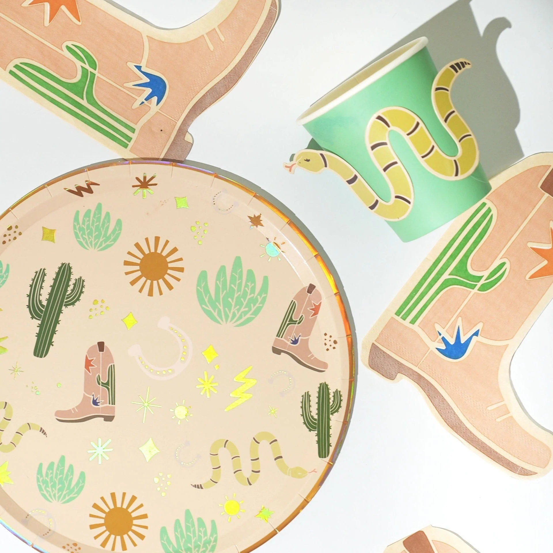 Western Cowboy Party Cups ā Snake Sticker Western Cups (x 12) - Image 3